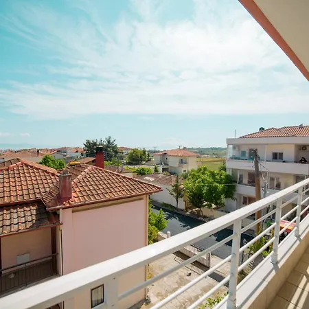 New Pyrgion With Fabulous View Appartamento Kassandra