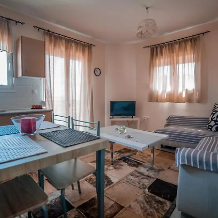 New Pyrgion With Fabulous View Appartamento *